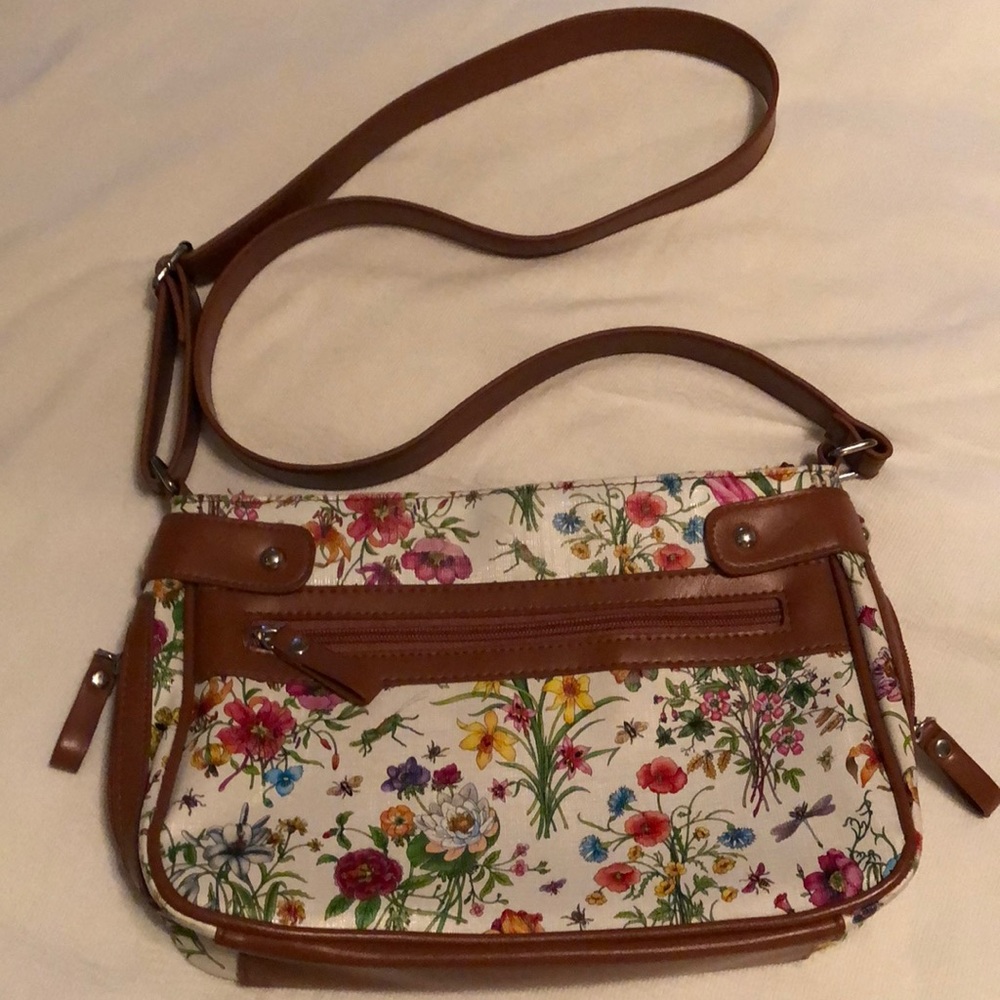 Bueno floral print crossbody bag